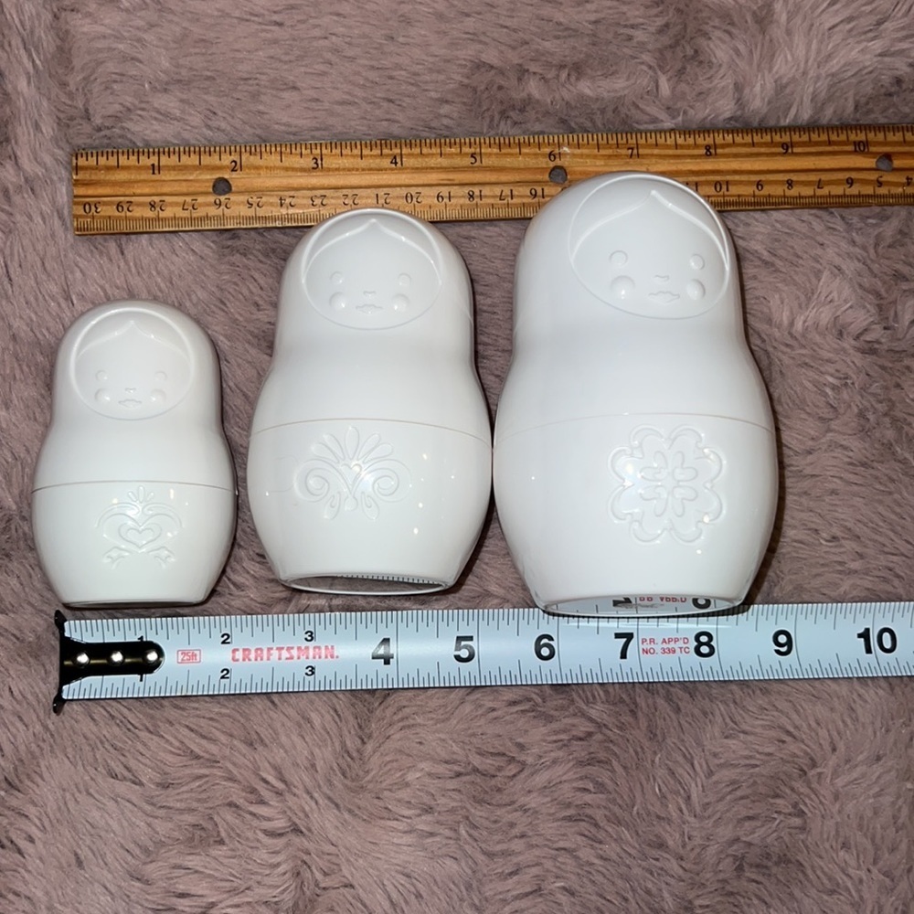 Russian Dolls measuring cups set of 3 white ivory canisters 3.5” 4.5” 5”​ - Picture 12 of 12
